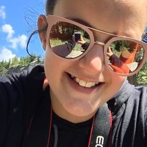 Meet your Posher, Bella